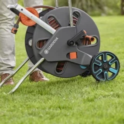 Gardena Slangenwagen AquaRoll L Easy 8 Gardena Slangenwagen AquaRoll L Easy -Aanbiedingen Hof Lente Winkel 4078500032919 gardena slangenwagen aquaroll l easy 2.201