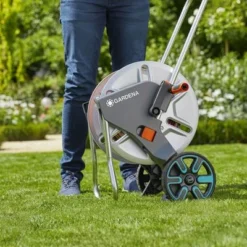 Gardena Slangenwagen AquaRoll M Metal Set 5 Gardena Slangenwagen AquaRoll M Metal Set -Aanbiedingen Hof Lente Winkel 4078500045056 gardena slangenwagen aquaroll m metal set 2.300