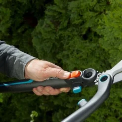 Gardena Heggenschaar 2in1 EnergyCut -Aanbiedingen Hof Lente Winkel 4078500049139 gardena heggenschaar 2in1 energycut 4.319