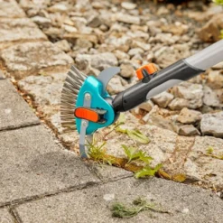Gardena Combisystem 3in1 Voegenkrabber/borstel 5 Gardena Combisystem 3in1 Voegenkrabber/borstel -Aanbiedingen Hof Lente Winkel 4078500052191 gardena combisystem 3in1 voegenkrabberborstel 6.390